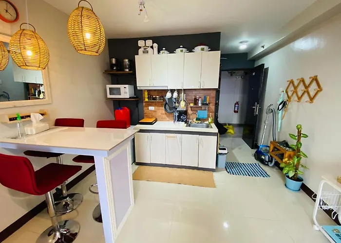 Spacious W/ Pool, Free Highspeed Wifi And Near Mactan Airport Apartment
