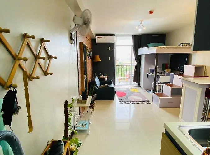 Apartment Spacious W/ Pool, Free Highspeed Wifi And Near Mactan Airport